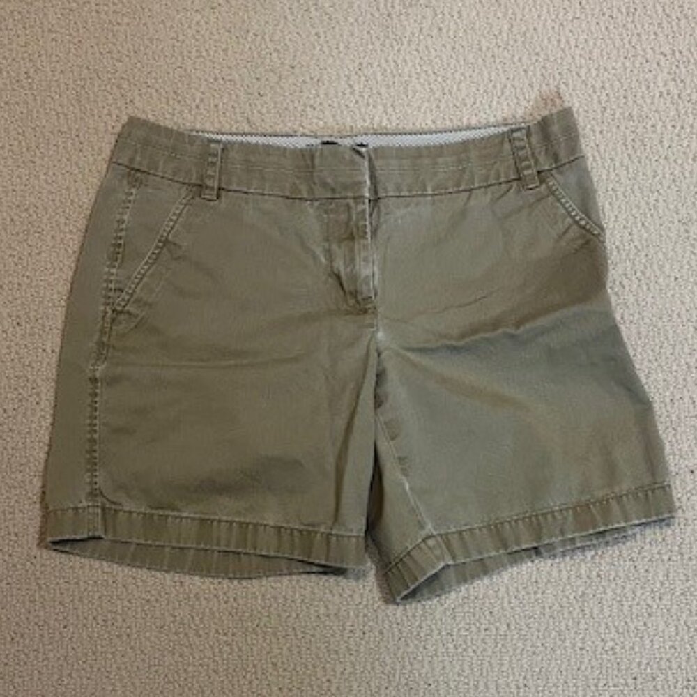 J. Crew Khaki Shorts sz 6